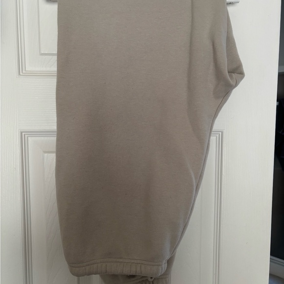 SKIMS | COTTON FLEECE CLASSIC JOGGER | STONE - Picture 5 of 5